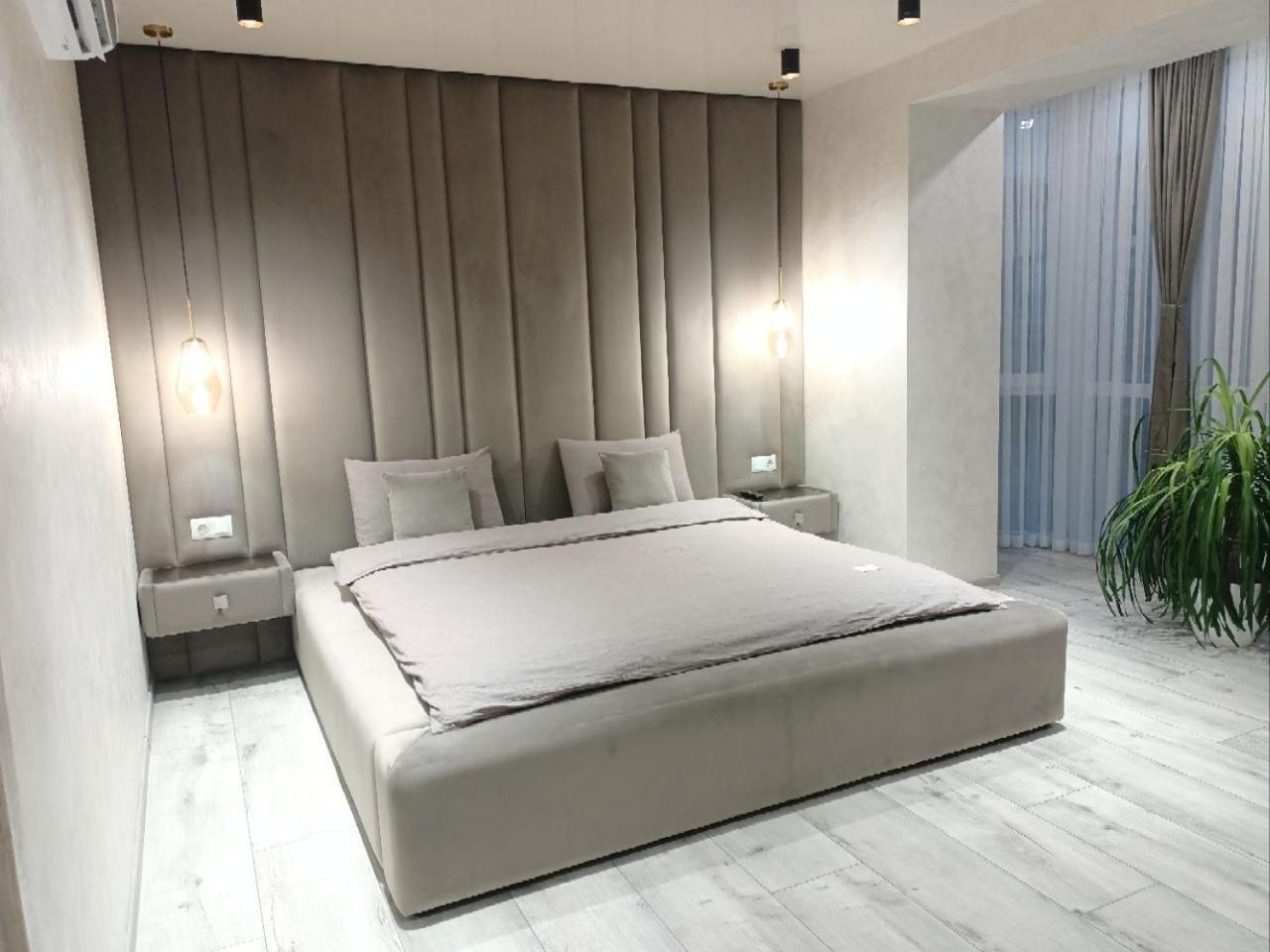 2К Шикарний Люкс! Apartman Khmelʼnytsʼkyy Kültér fotó