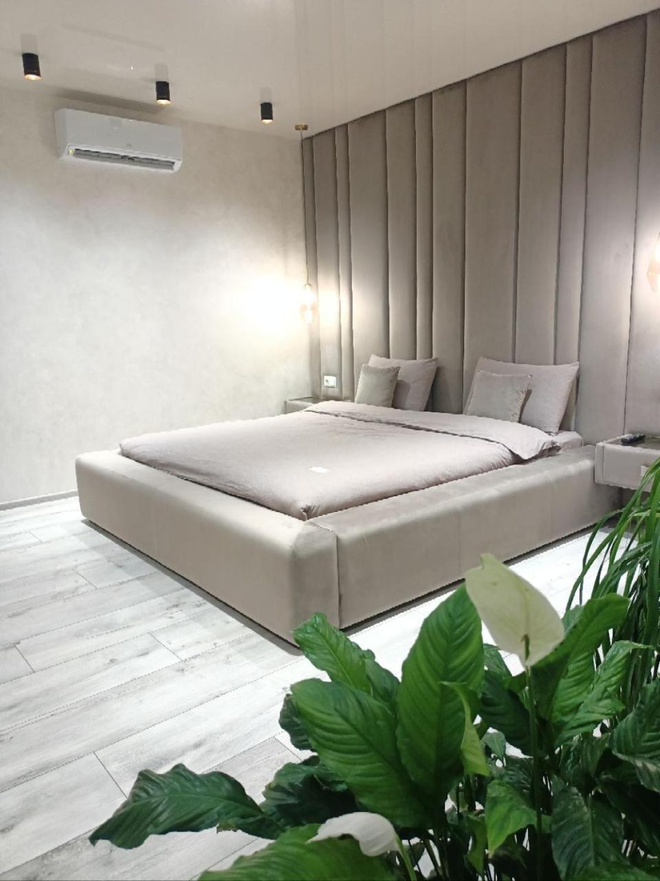 2К Шикарний Люкс! Apartman Khmelʼnytsʼkyy Kültér fotó